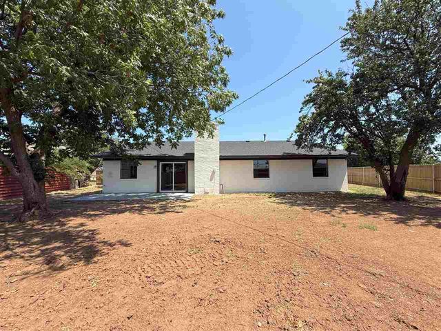 1715 SE Indiana Ave, Lawton, OK 73501