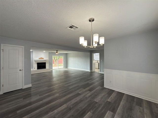 1715 SE Indiana Ave, Lawton, OK 73501