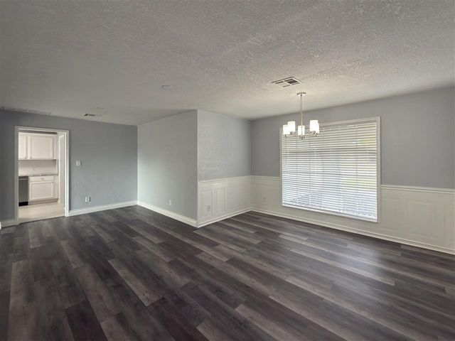 1715 SE Indiana Ave, Lawton, OK 73501