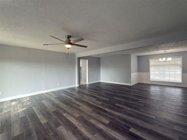 1715 SE Indiana Ave, Lawton, OK 73501