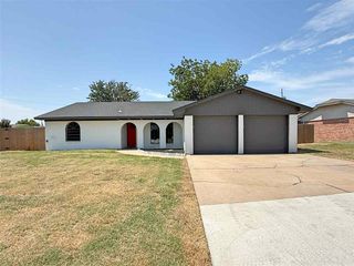 1715 SE Indiana Ave, Lawton, OK 73501