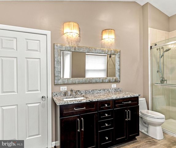 11 ELKINGTON DR, Mount Laurel, NJ 08054