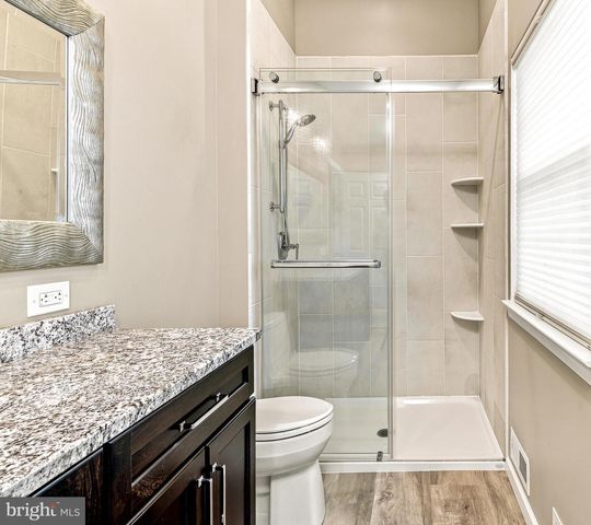 11 ELKINGTON DR, Mount Laurel, NJ 08054