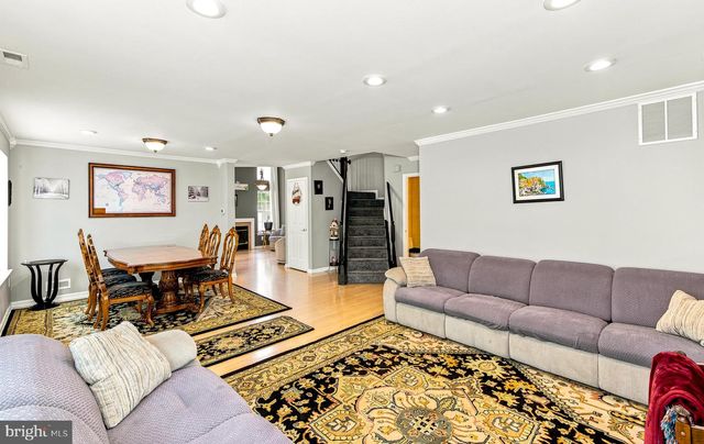 11 ELKINGTON DR, Mount Laurel, NJ 08054