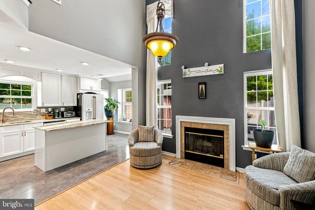 11 ELKINGTON DR, Mount Laurel, NJ 08054