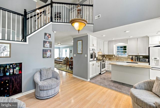 11 ELKINGTON DR, Mount Laurel, NJ 08054