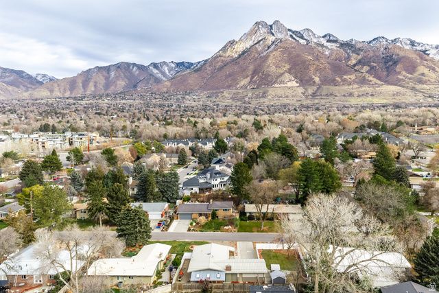 5088 S WOODMONT DR, Holladay, UT 84117