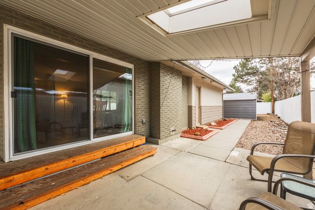 5088 S WOODMONT DR, Holladay, UT 84117