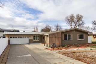 5088 S WOODMONT DR, Holladay, UT 84117