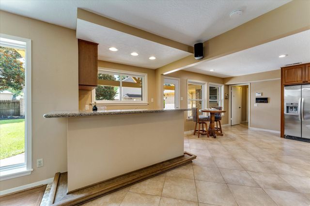 6735 Gentle Bend Drive, Houston, TX 77069