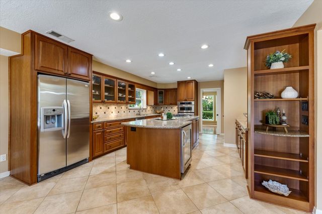 6735 Gentle Bend Drive, Houston, TX 77069