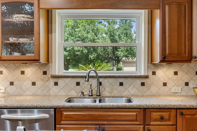 6735 Gentle Bend Drive, Houston, TX 77069