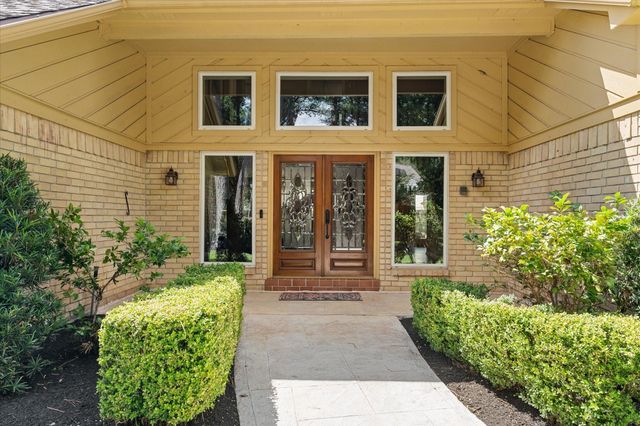 6735 Gentle Bend Drive, Houston, TX 77069