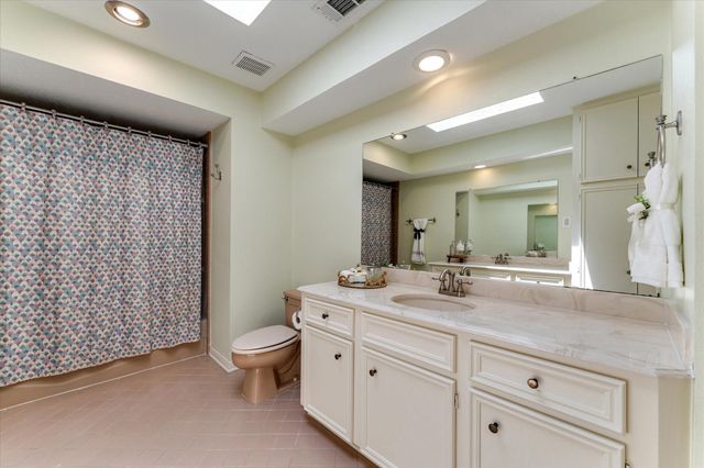 6735 Gentle Bend Drive, Houston, TX 77069