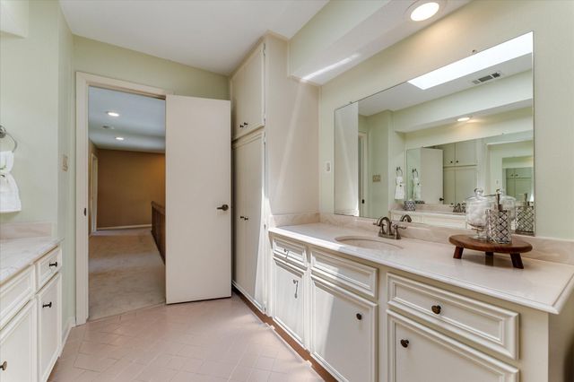 6735 Gentle Bend Drive, Houston, TX 77069