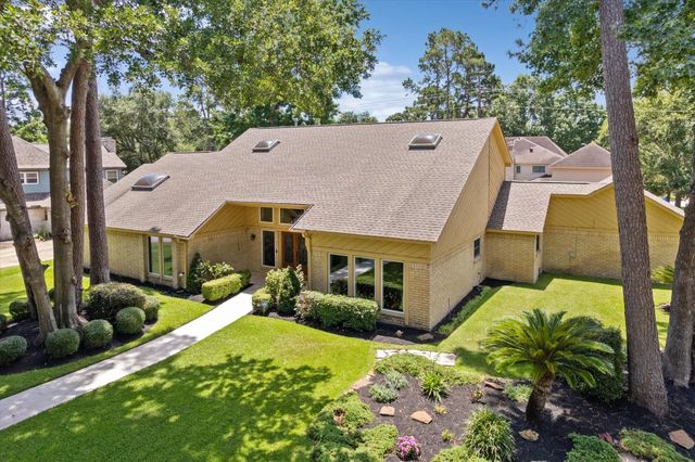 6735 Gentle Bend Drive, Houston, TX 77069