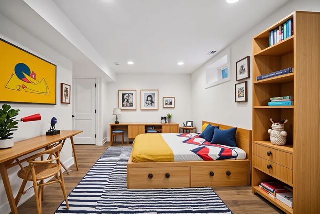 247 HIGHWOOD Avenue, Highwood, IL 60040