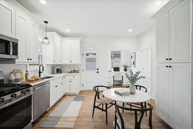 247 HIGHWOOD Avenue, Highwood, IL 60040