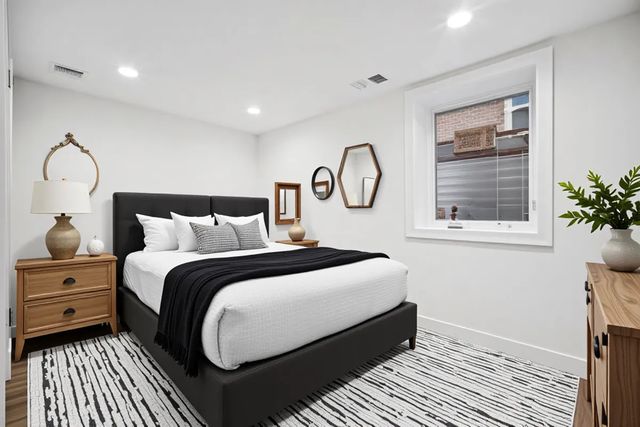 247 HIGHWOOD Avenue, Highwood, IL 60040