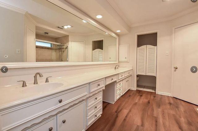5406 Three Oaks Circle, Houston, TX 77069