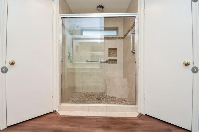 5406 Three Oaks Circle, Houston, TX 77069