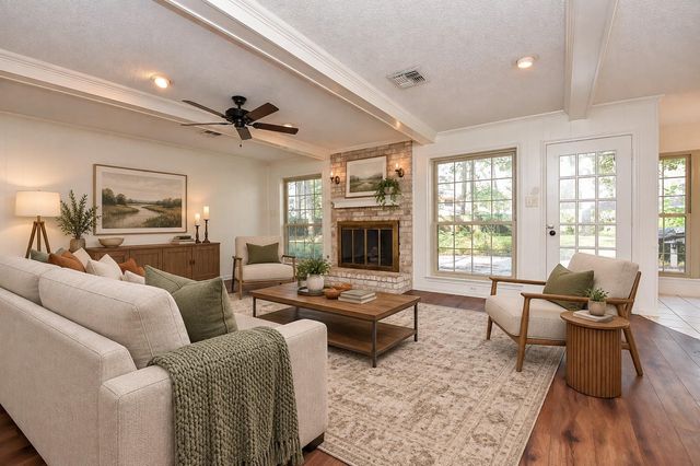 5406 Three Oaks Circle, Houston, TX 77069