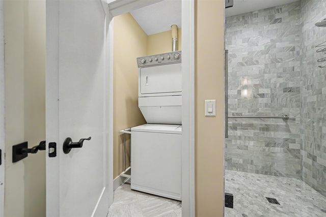 800 Whitwam Drive 13 & 13A, Saint Joseph, MI 49085