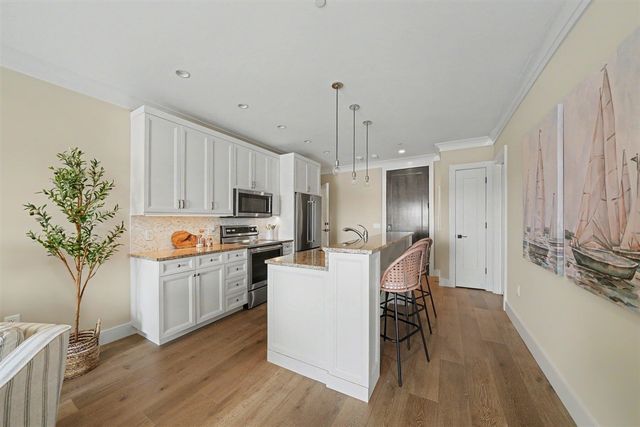 800 Whitwam Drive 13 & 13A, Saint Joseph, MI 49085