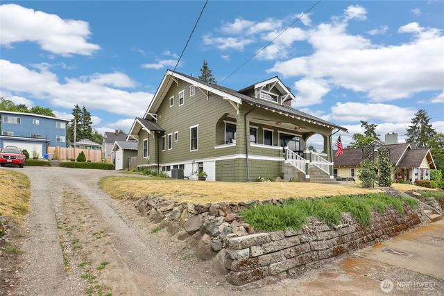 602 Jason Avenue N, Kent, WA 98030