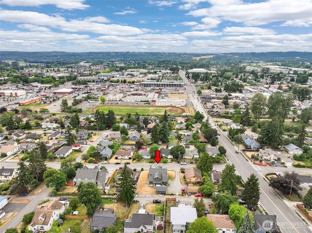602 Jason Avenue N, Kent, WA 98030