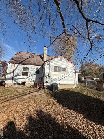 2315 Hartwick Highway, Lincoln Park, MI 48146