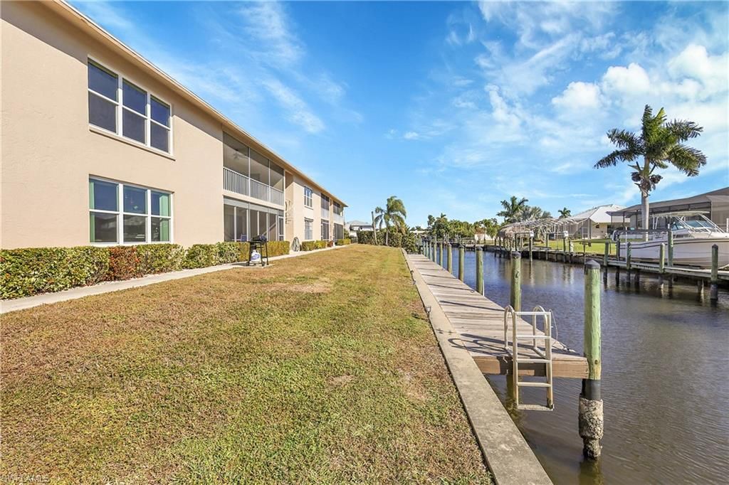 Image 27 of property listing at 1304 Miramar ST 103, Cape Coral, FL 33904