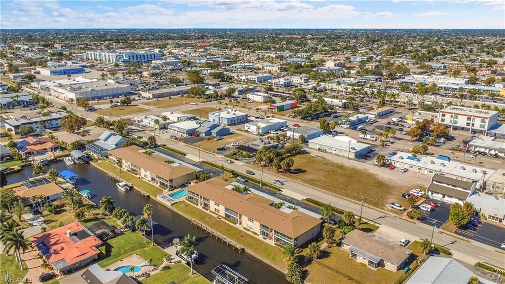 Image 30 of property listing at 1304 Miramar ST 103, Cape Coral, FL 33904