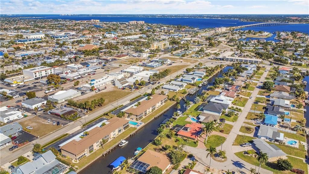 Image 32 of property listing at 1304 Miramar ST 103, Cape Coral, FL 33904