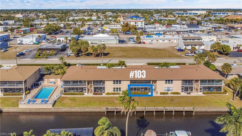 Image 4 of property listing at 1304 Miramar ST 103, Cape Coral, FL 33904