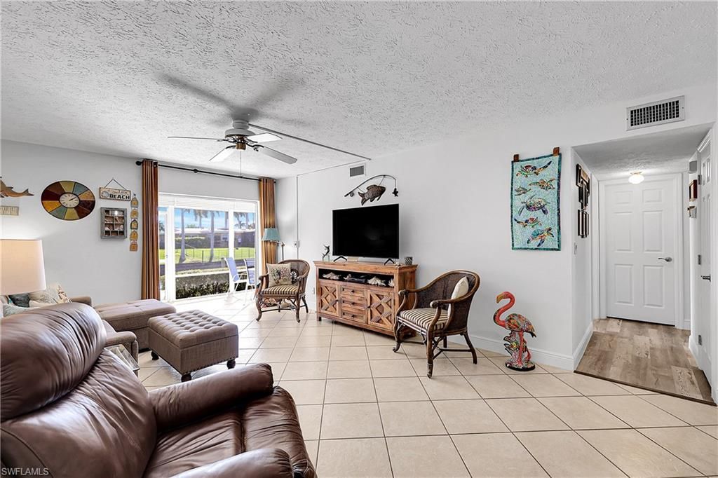 Image 9 of property listing at 1304 Miramar ST 103, Cape Coral, FL 33904