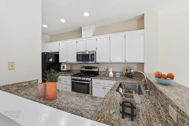 9189 E Laguna Way, Elk Grove, CA 95758