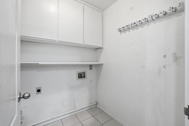 9189 E Laguna Way, Elk Grove, CA 95758