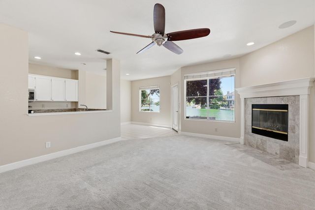 9189 E Laguna Way, Elk Grove, CA 95758