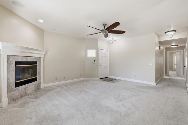 9189 E Laguna Way, Elk Grove, CA 95758