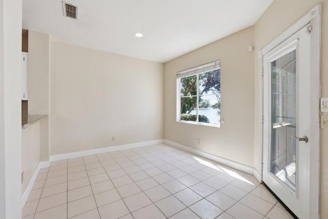 9189 E Laguna Way, Elk Grove, CA 95758