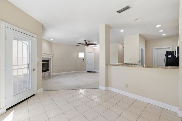 9189 E Laguna Way, Elk Grove, CA 95758