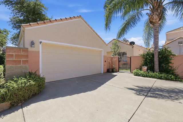 9189 E Laguna Way, Elk Grove, CA 95758