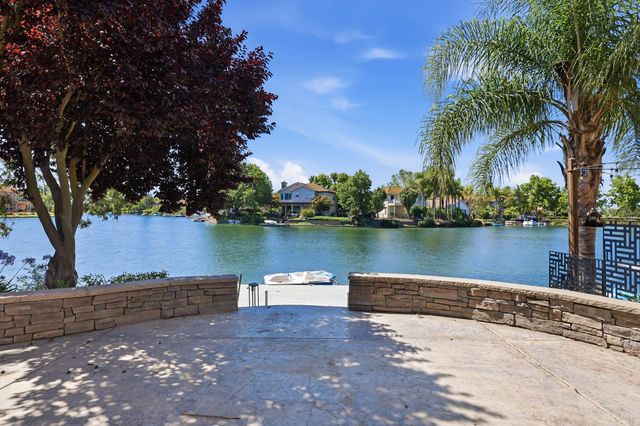 9189 E Laguna Way, Elk Grove, CA 95758