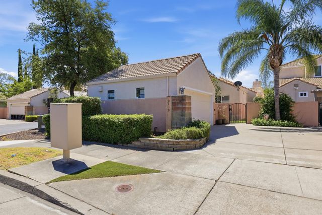 9189 E Laguna Way, Elk Grove, CA 95758