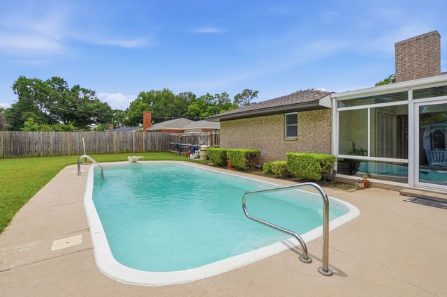 2608 Buckingham Drive, Denton, TX 76209