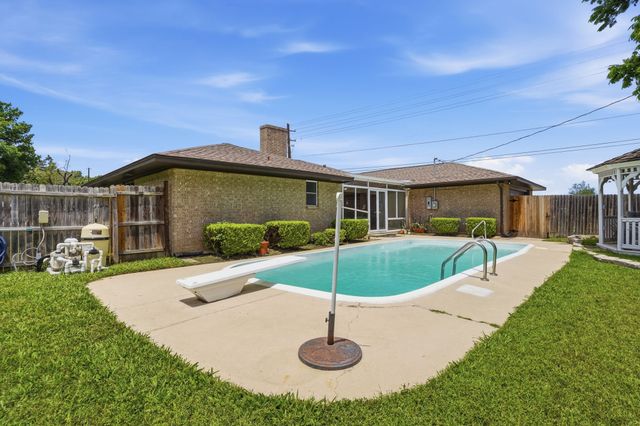 2608 Buckingham Drive, Denton, TX 76209