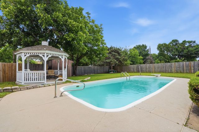 2608 Buckingham Drive, Denton, TX 76209