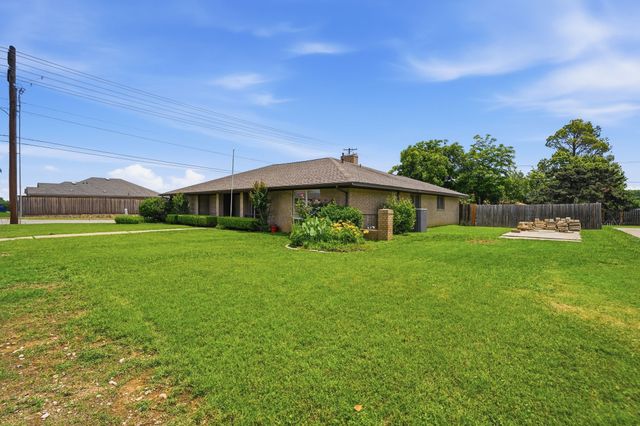 2608 Buckingham Drive, Denton, TX 76209