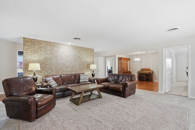 2608 Buckingham Drive, Denton, TX 76209